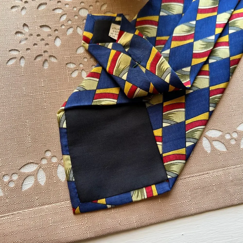 Crossbow Men's 100% Silk Geometric Diamond Shaped Print Formal Neck Tie